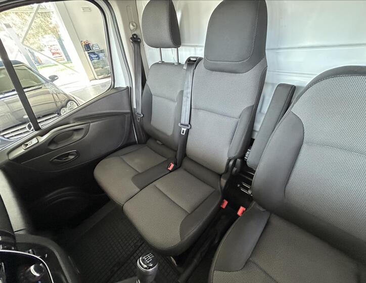 Renault Trafic 22