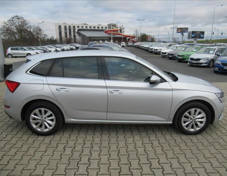 Škoda Scala 8