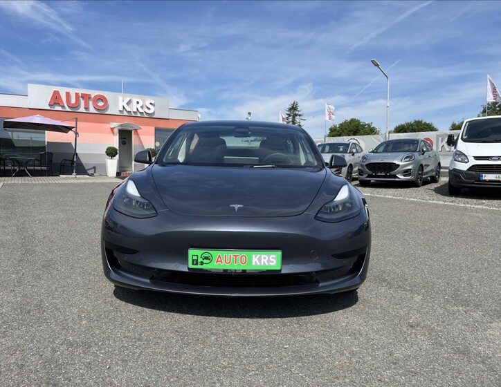 Tesla Model 3 14