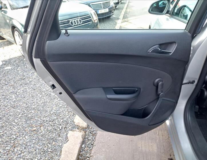 Opel Astra 23