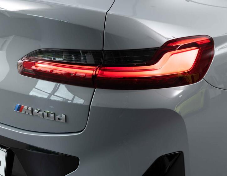 BMW X4 10