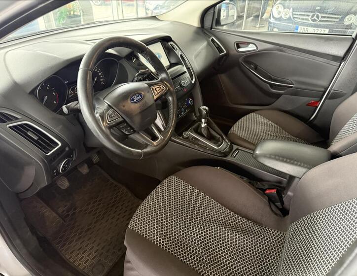 Ford Focus 7