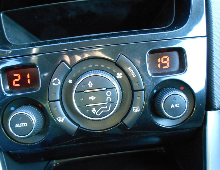 Peugeot 308 11