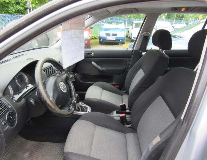 Volkswagen Golf 9