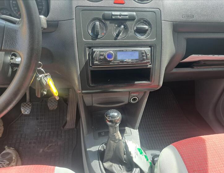 Volkswagen Caddy 24
