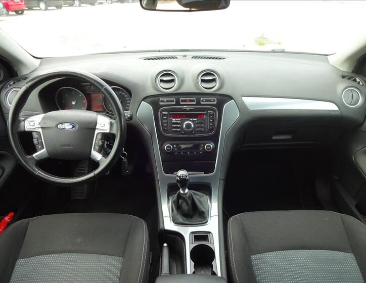 Ford Mondeo 32