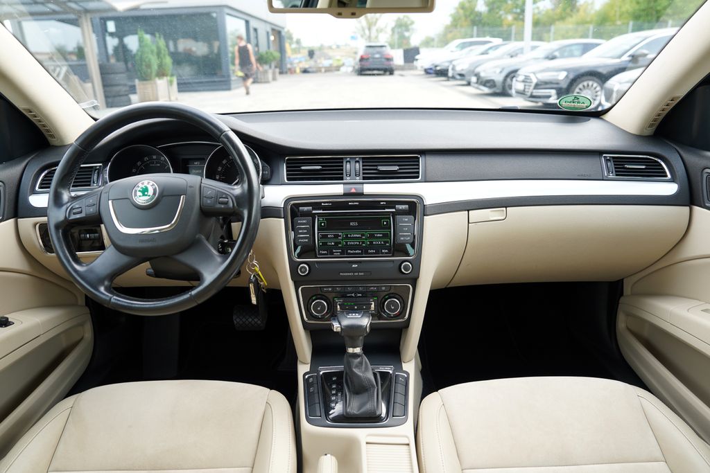 Škoda Superb