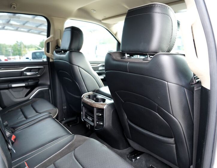 Dodge RAM 1500 30