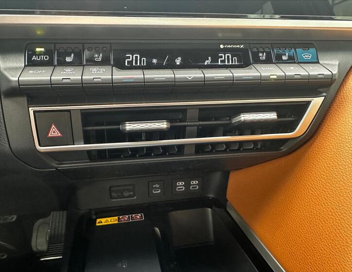 Toyota Camry 11