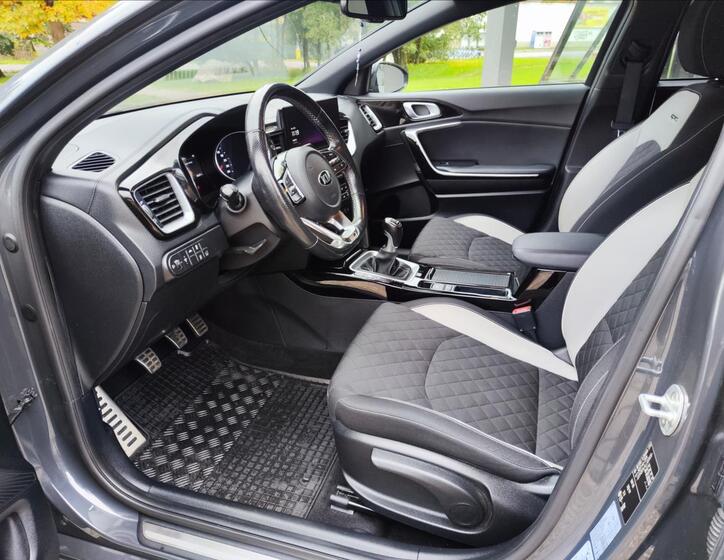 KIA ProCeed 17