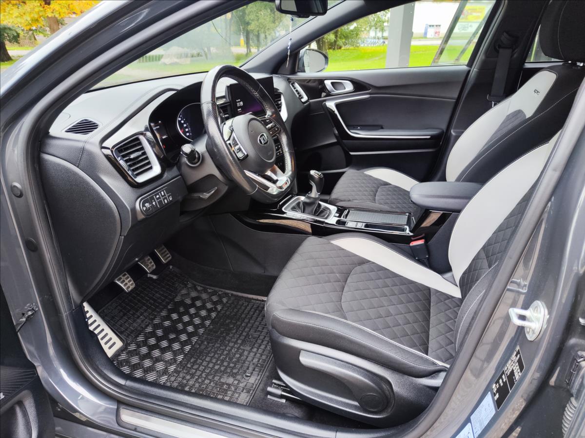 KIA ProCeed