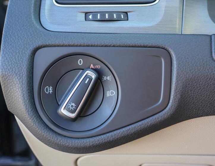 Volkswagen Golf 15