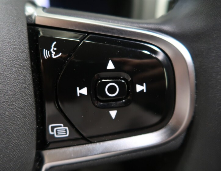 Volvo XC90 16