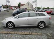 Toyota Avensis 8