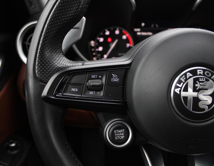 Alfa Romeo Giulia 16