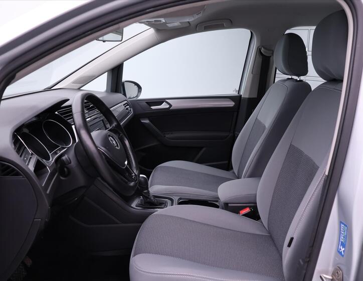 Volkswagen Touran 11
