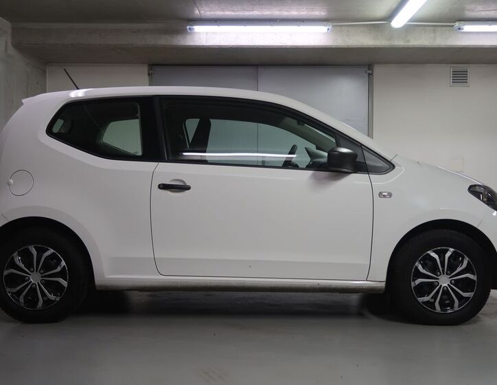 Volkswagen up! 4