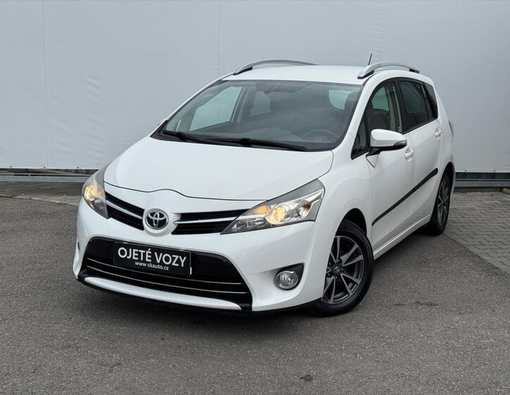 Toyota Verso 1
