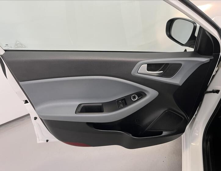 Hyundai i20 20