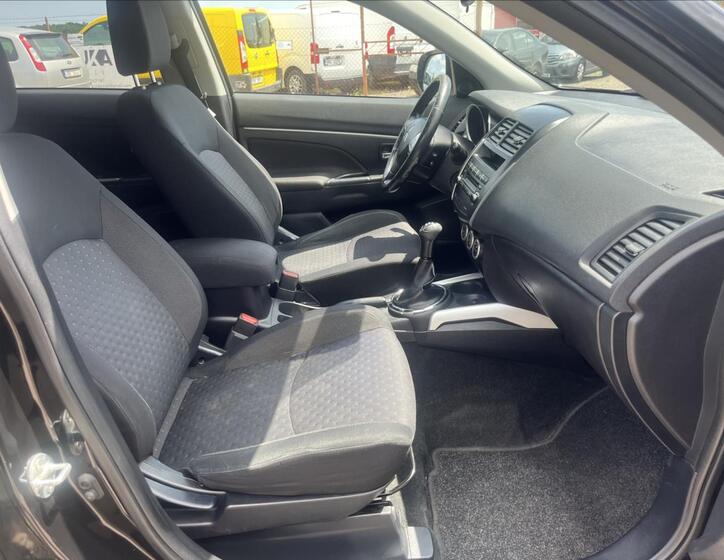 Mitsubishi ASX 11