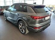 Audi Q6 7