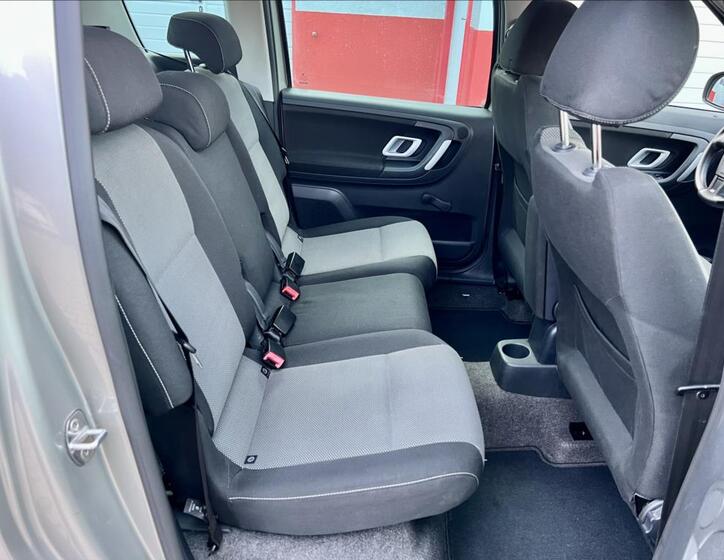 Škoda Roomster 17