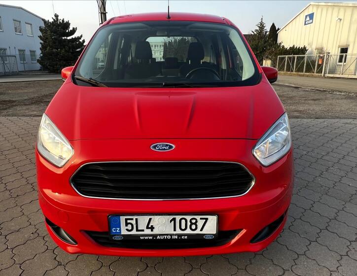 Ford Tourneo Courier 9
