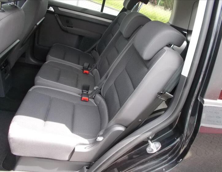 Volkswagen Touran 14