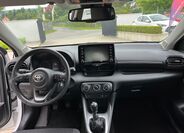 Toyota Yaris 16