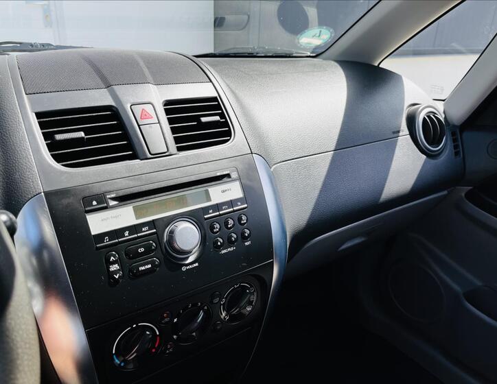 Suzuki SX4 16