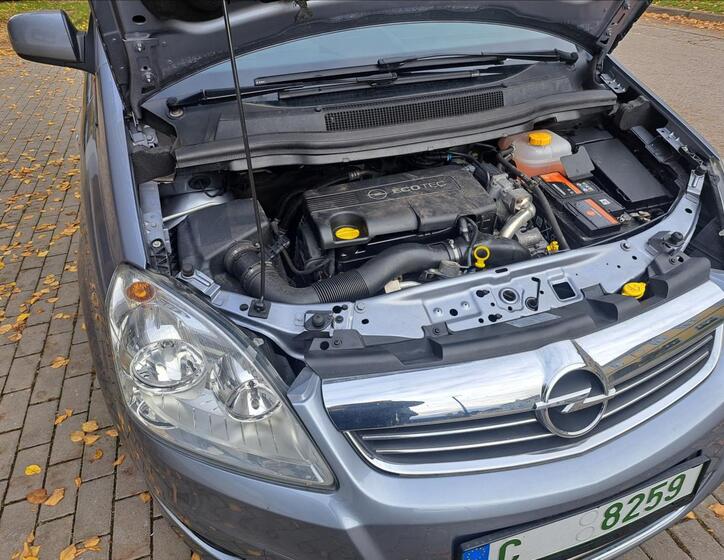 Opel Zafira 42