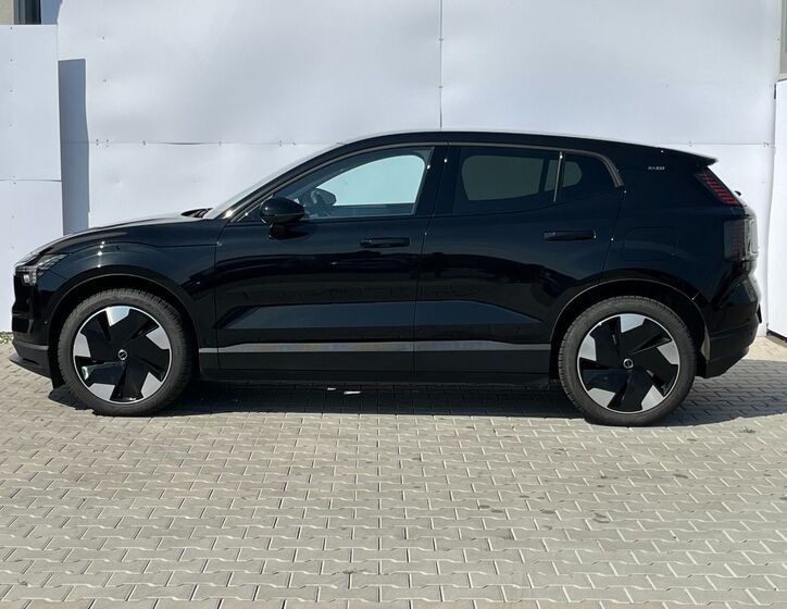 Volvo EX30 4