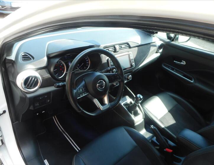 Nissan Micra 10
