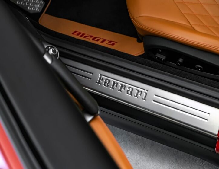 Ferrari 812 23