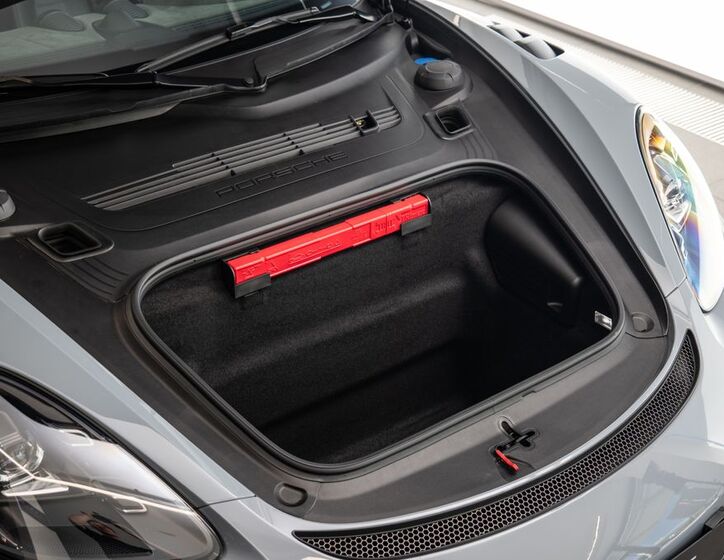 Porsche Cayman 22