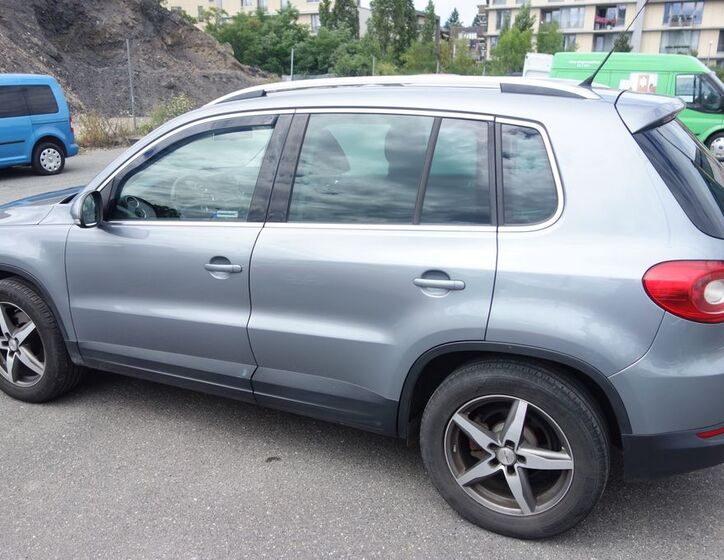 Volkswagen Tiguan 9
