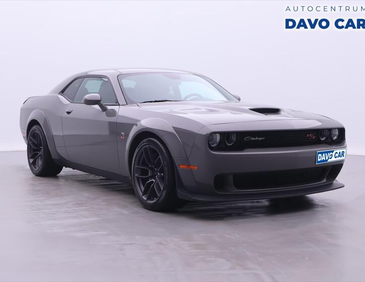 Dodge Challenger 1