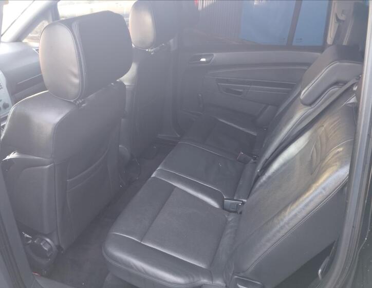 Opel Zafira 10