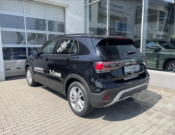 Volkswagen T-Cross 8