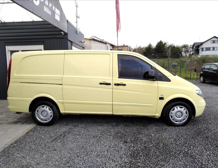 Mercedes-Benz Vito 2