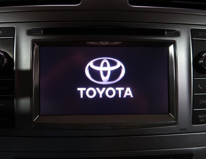 Toyota Avensis 17