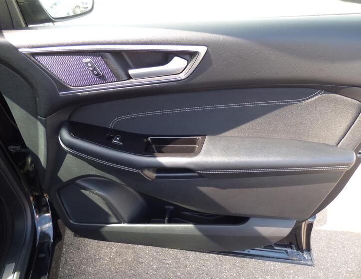 Ford Edge 56