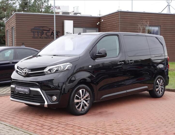 Toyota ProAce Verso 1
