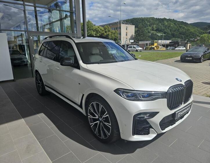 BMW X7 8