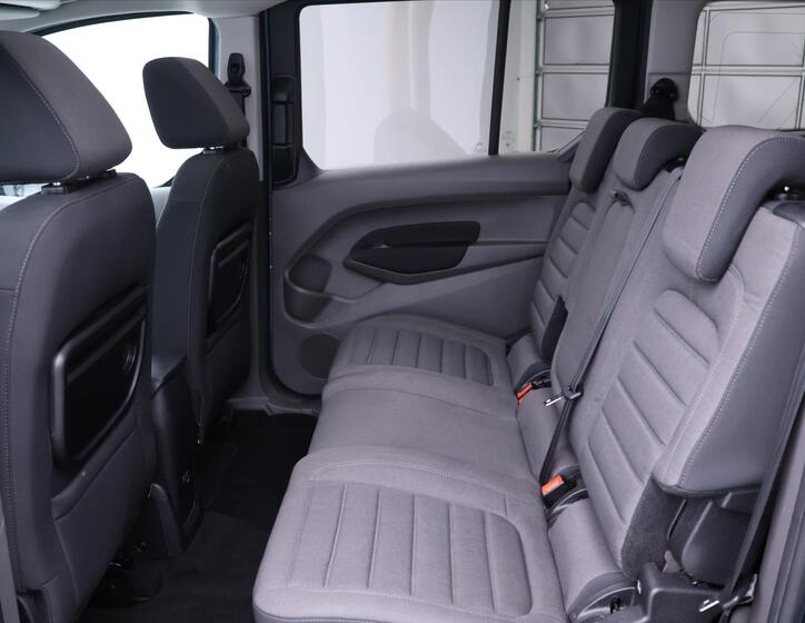 Ford Tourneo Connect 18