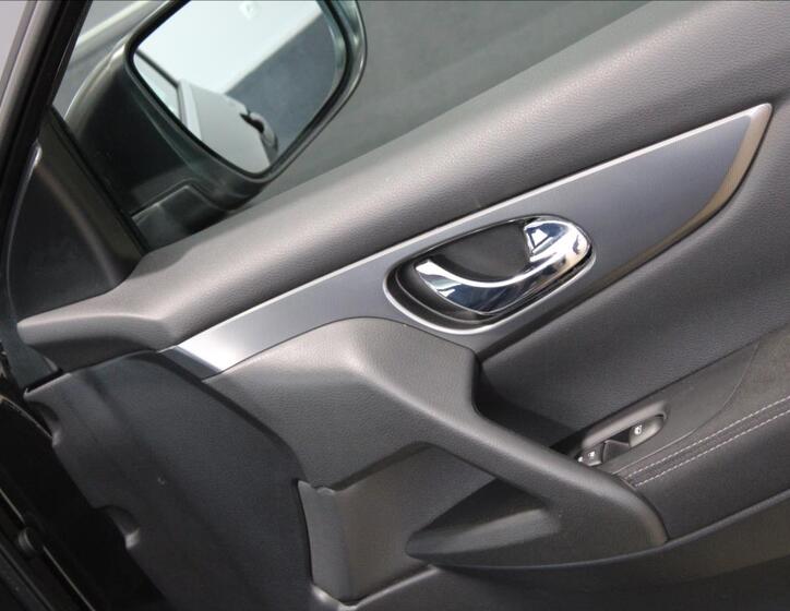 Nissan Qashqai 24