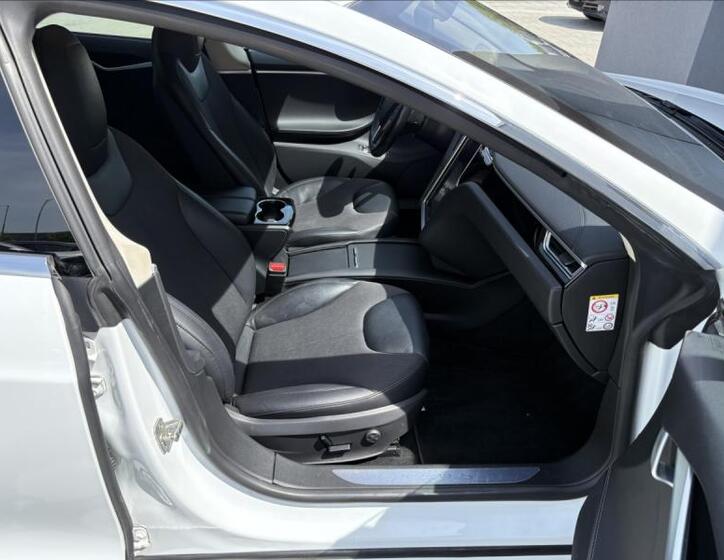 Tesla Model S 20
