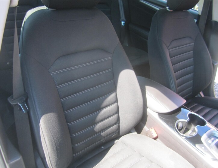 Ford Mondeo 17