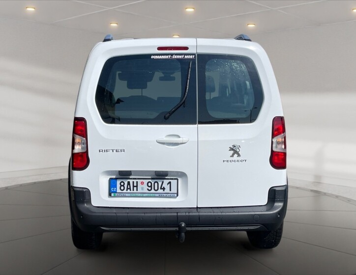 Peugeot Rifter 5
