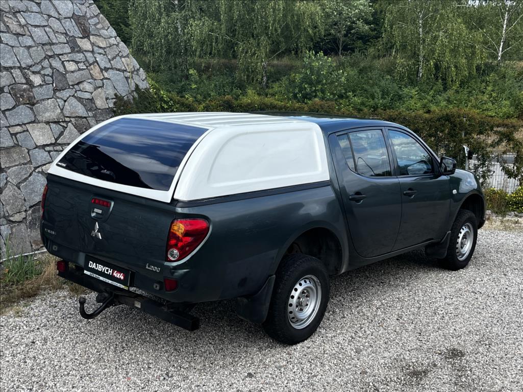 Mitsubishi L200